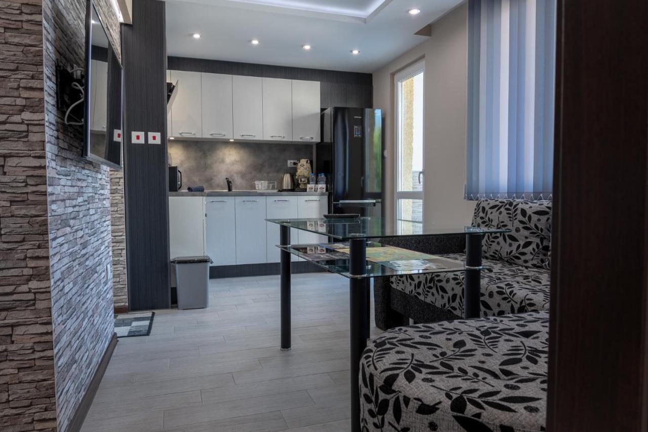 Apartment Central-Lux 1 Wielkie Tyrnowo Zewnętrze zdjęcie